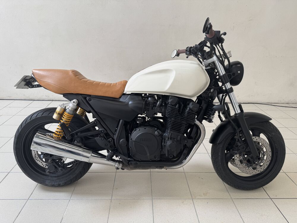 YAMAHA 2000 occasion 17430 Tonnay-Charente