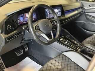 Golf GOLF R-LINE 1.5 ETSI 150CV DSG ATTELAGE HARMANKARDON 2024 occasion 77240 Vert-Saint-Denis