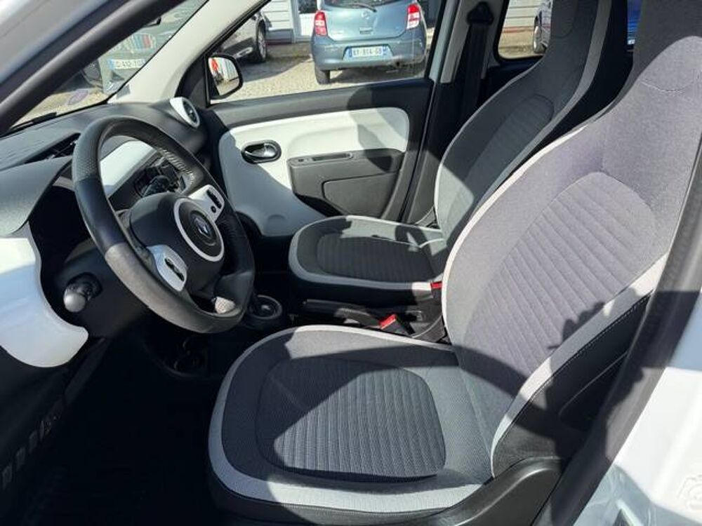 Twingo III (C07) 0.9 TCe 90ch Intens EDC 2017 occasion 69800 Saint-Priest