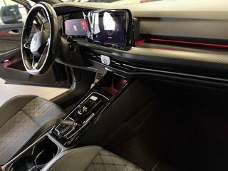 Golf GOLF R-LINE 1.5 ETSI 150CV DSG ATTELAGE HARMANKARDON 2024 occasion 77240 Vert-Saint-Denis