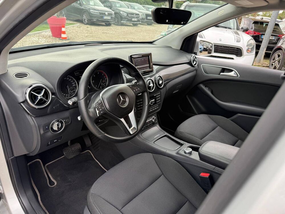 Classe B II (W246) 180 CDI 1.8 Design 7G-DCT 2012 occasion 69800 Saint-Priest