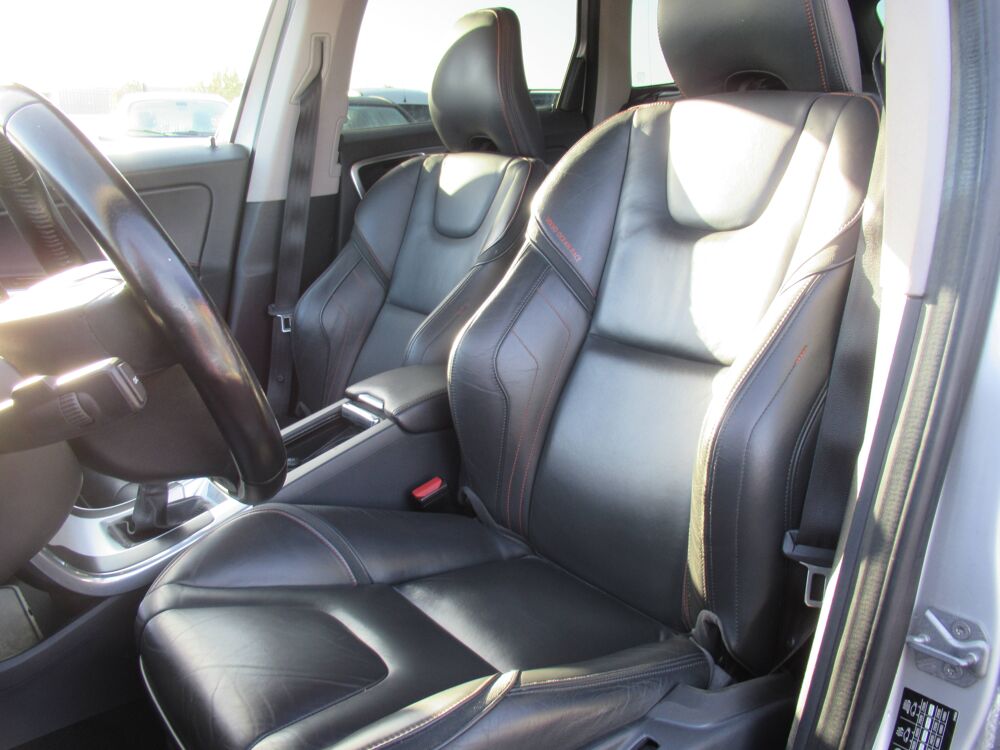 XC60 D5 220ch AWD Momentum 2016 occasion 10410 Saint-Parres-aux-Tertres