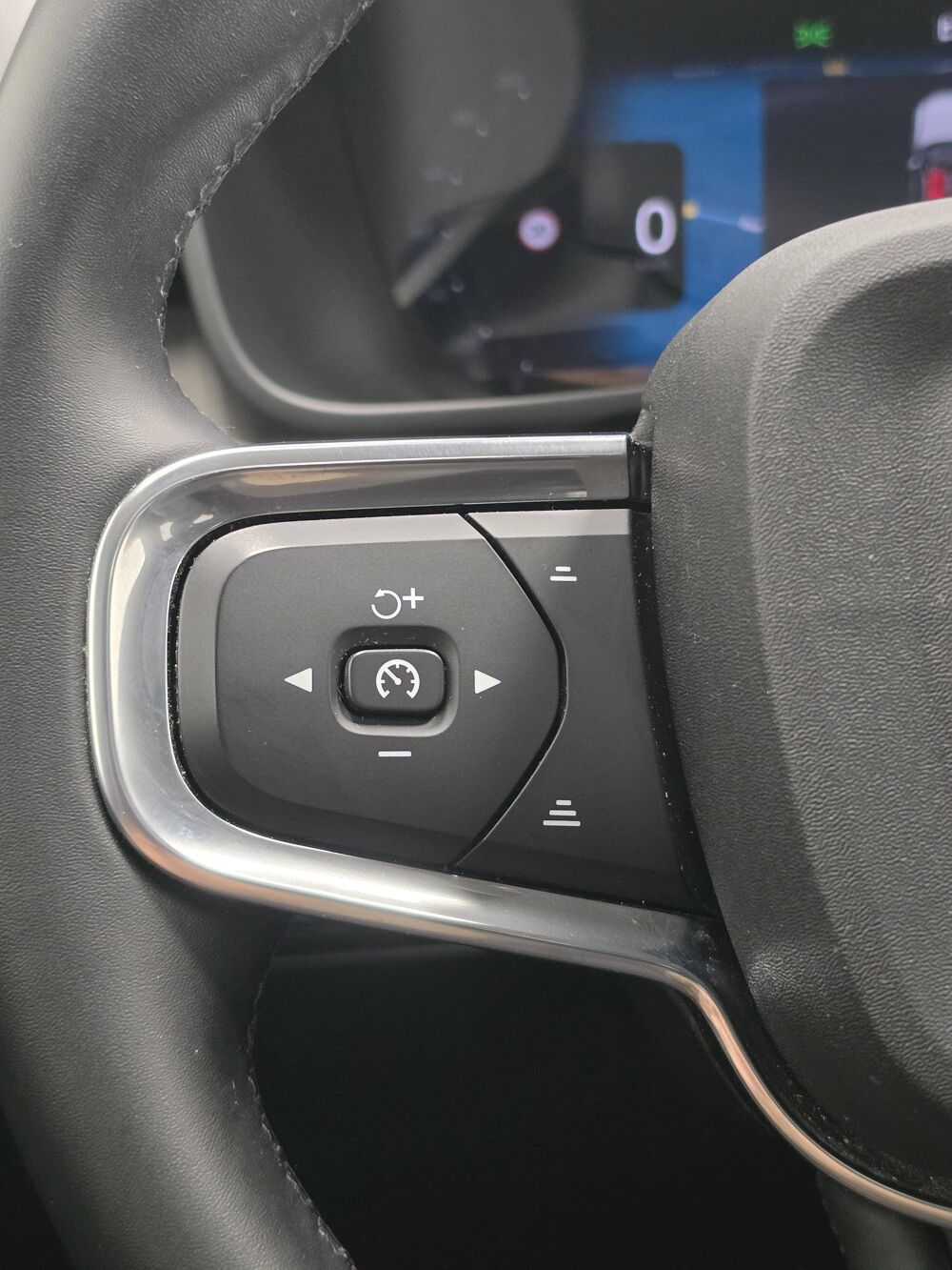 XC40 B3 163ch Lounge Edition DCT 7 2025 occasion 57980 Diebling