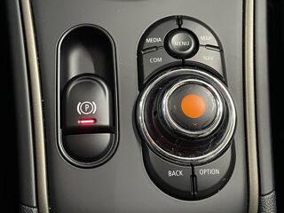 Cooper COUNTRYMAN COOPER SE 136+88 CH BUSINESS DESIGN ALL4 BVA 2020 occasion 92500 Rueil-Malmaison