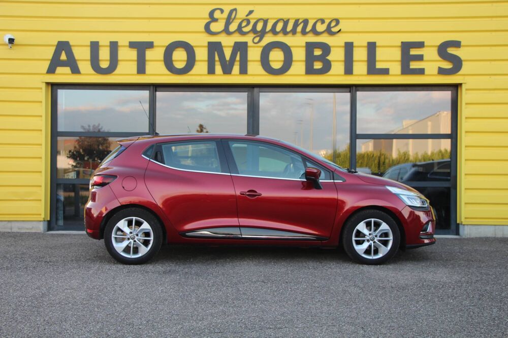 Clio CLIO IV 0.9 TCe 90 CH INTENS/SEMI CUIR/CAMERA 2018 occasion 68190 Ensisheim