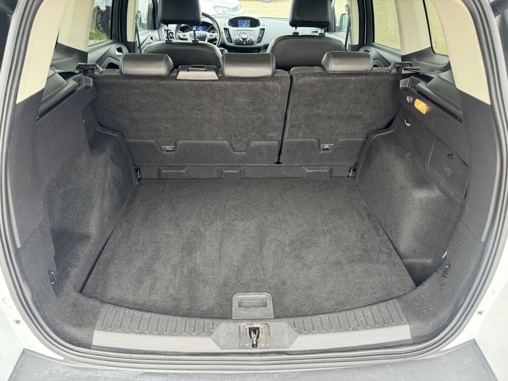 Kuga Ph2. 2.0 TDCI 140 BV6 TITANIUM 2013 occasion 84100 Orange
