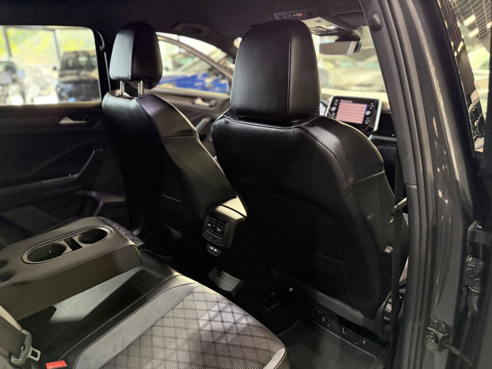 T-ROC R-LINE 1.5 150 CV BVA TVA R&Eacute;CUP&Eacute;RABLE IQLIGHT 2025 occasion 77240 Vert-Saint-Denis