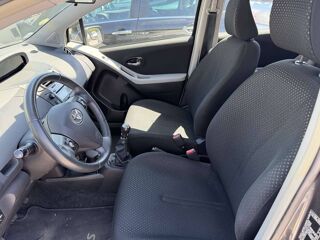 Yaris III 90 D-4D Active 5p 2011 occasion 69800 Saint-Priest