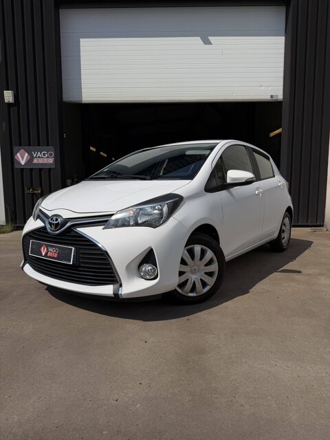 Annonce voiture Toyota Yaris 9990 €