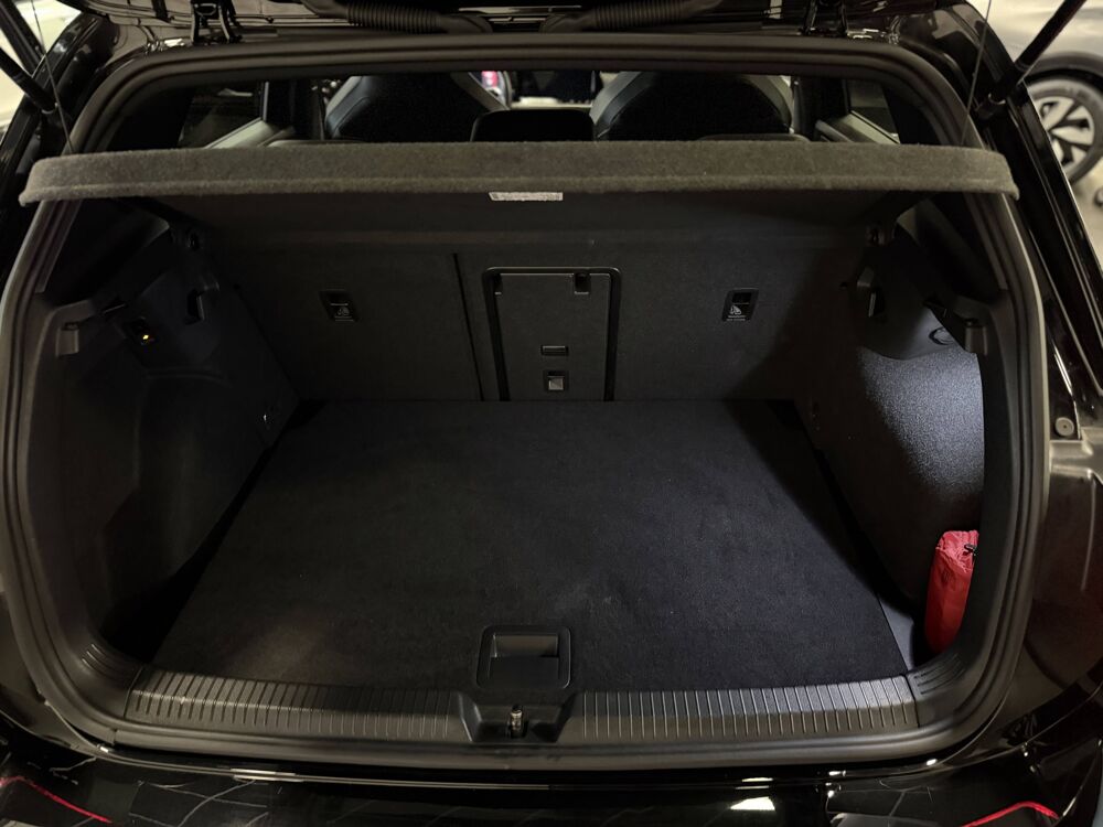 Golf GOLF R-LINE 1.5 ETSI 150CV DSG ATTELAGE HARMANKARDON 2024 occasion 77240 Vert-Saint-Denis