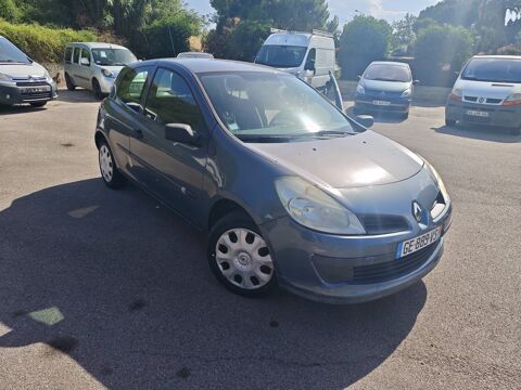 Annonce voiture Renault Clio 3500 €