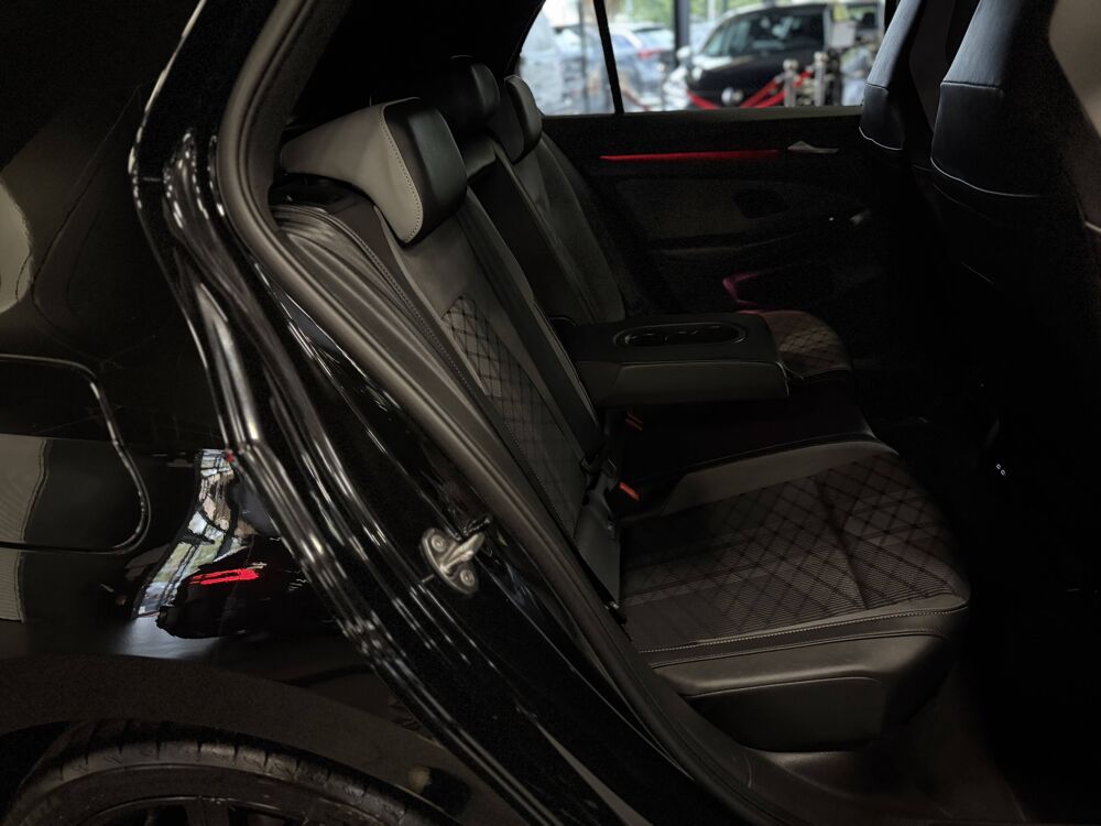 Golf GOLF R-LINE 1.5 ETSI 150CV DSG ATTELAGE HARMANKARDON 2024 occasion 77240 Vert-Saint-Denis