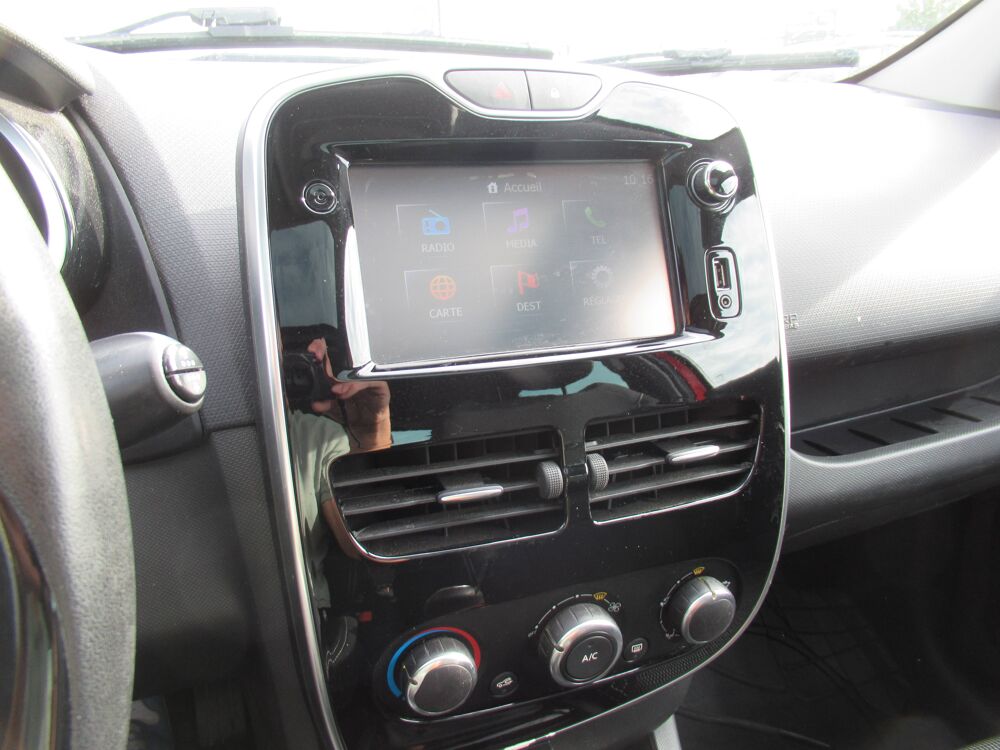 Clio IV (B98) 1.5 dCi 75ch Intens eco&sup2; 2015 occasion 10410 Saint-Parres-aux-Tertres