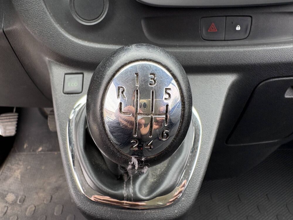 Trafic combi 1.6 dCi 145 Energy Zen 6 Places 2018 occasion 13220 Ch&acirc;teauneuf-les-Martigues