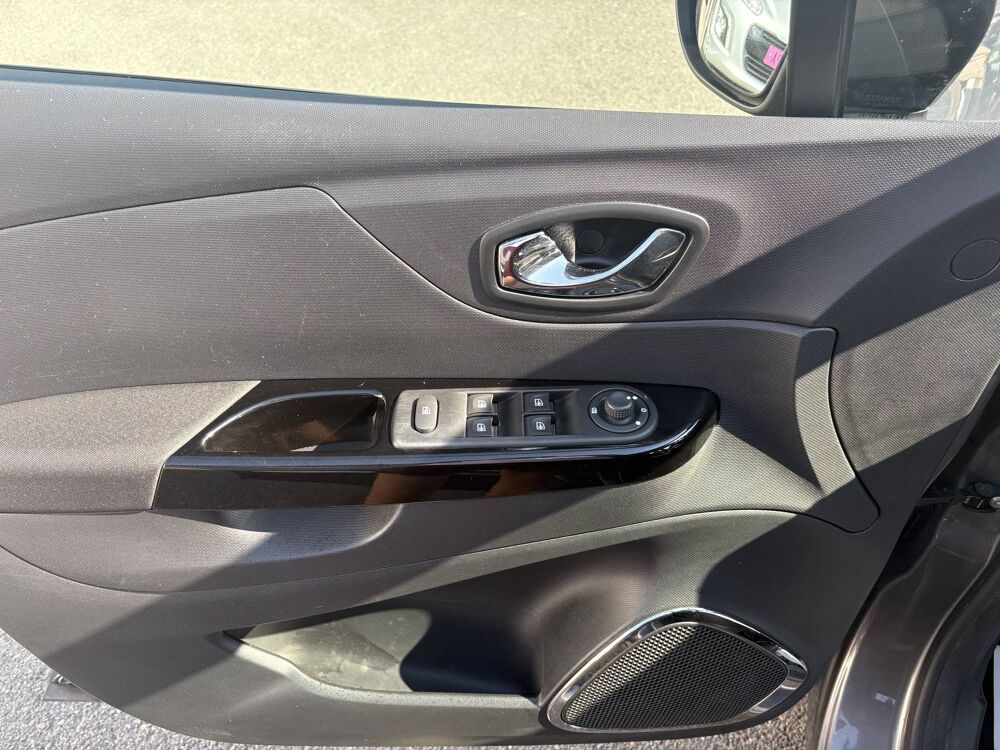 Captur TCe 90 Energy Intens S&S eco&sup2; 2015 occasion 13220 Ch&acirc;teauneuf-les-Martigues