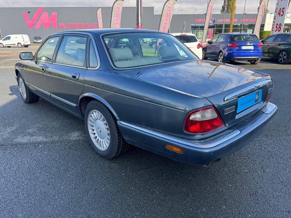 XJ II 4.0 V8 Pack Classique BA 1998 occasion 17430 Tonnay-Charente
