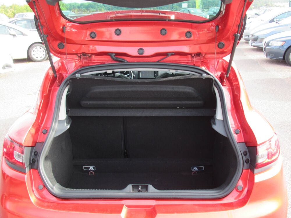 Clio IV (B98) 1.5 dCi 75ch Intens eco&sup2; 2015 occasion 10410 Saint-Parres-aux-Tertres