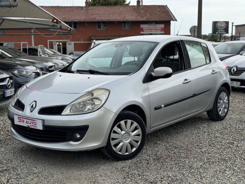 Renault clio III 1.4 16v Luxe Privilege 5p