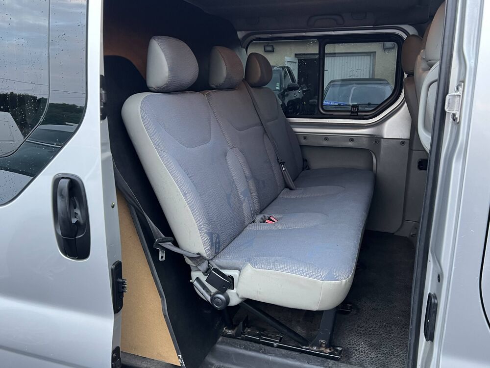 Trafic RENAULT L2H1 1200 2.5 dCi 140, 99kW/135 PS, 2464 cm3, 2005 occasion 95480 Pierrelaye