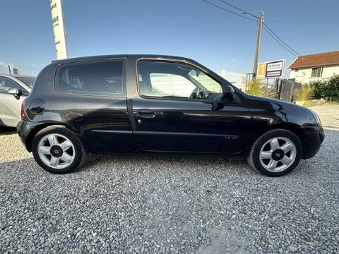 Clio II (B/C65) 1.4 16v 98ch Dynamique 3p 2003 occasion 69800 Saint-Priest