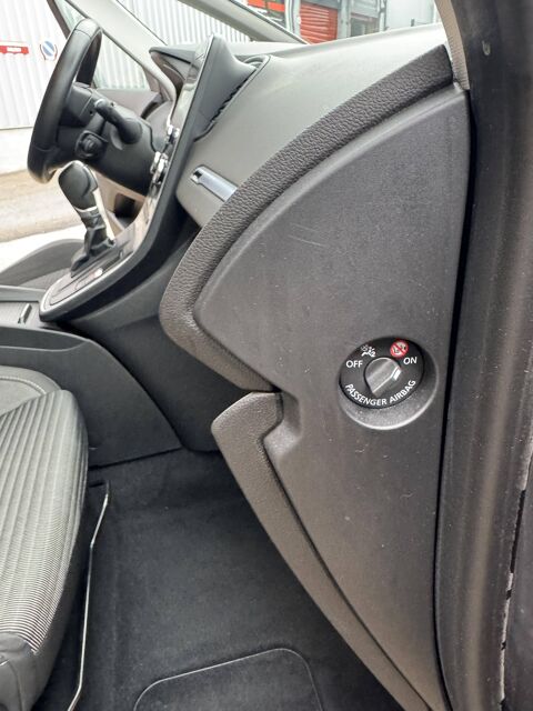Sc&eacute;nic 1.5 dCi 110ch energy Business EDC 2018 occasion 49124 Saint-Barth&eacute;lemy-d'Anjou