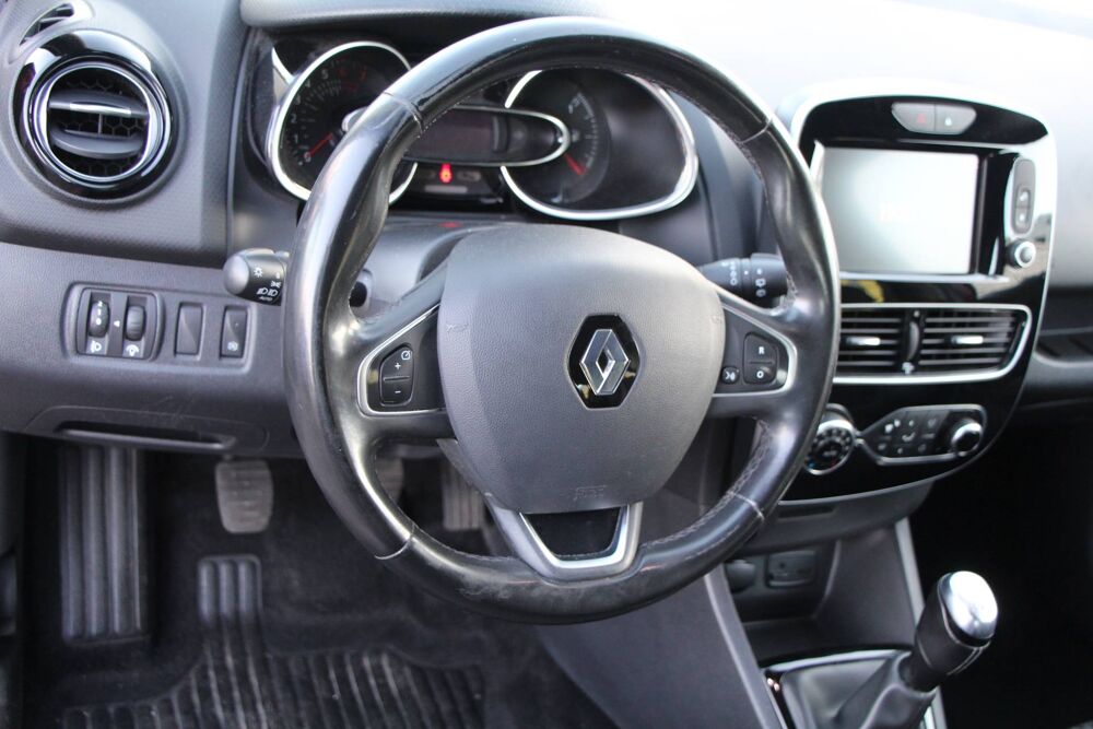 Clio CLIO IV 0.9 TCe 90 CH INTENS/SEMI CUIR/CAMERA 2018 occasion 68190 Ensisheim