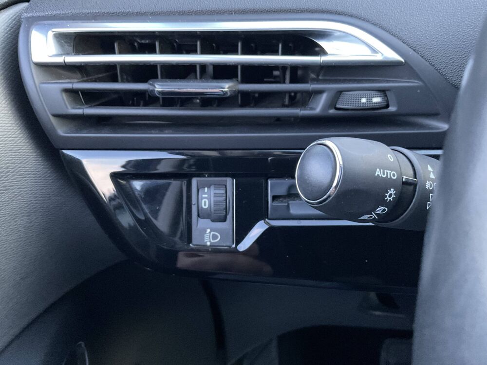 Grand C4 Picasso II1.6 e-HDi 115ch Music Box BMP6 2014 occasion 21600 Longvic