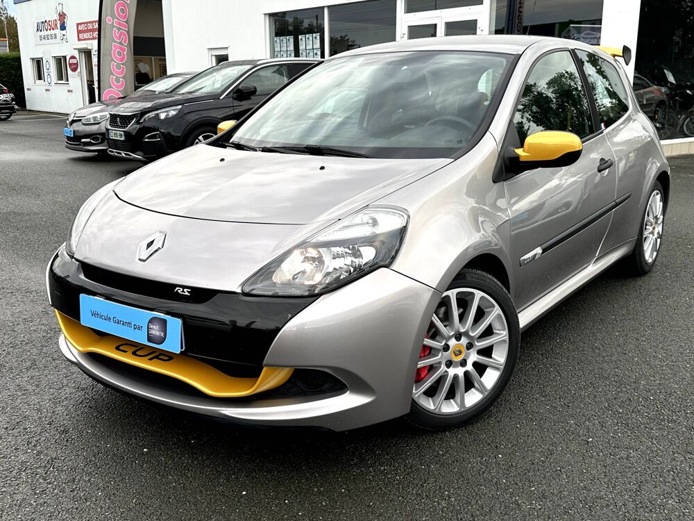 Clio 2.0 16v 203ch Renault Sport Cup 3p 2011 occasion 17430 Tonnay-Charente