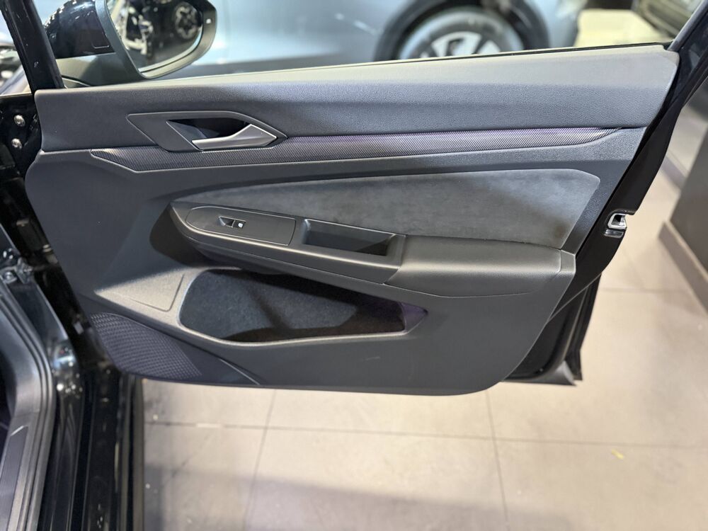 Golf GOLF 1.5 ETSI R-LINE 150 CV DSG 2026 occasion 77240 Vert-Saint-Denis