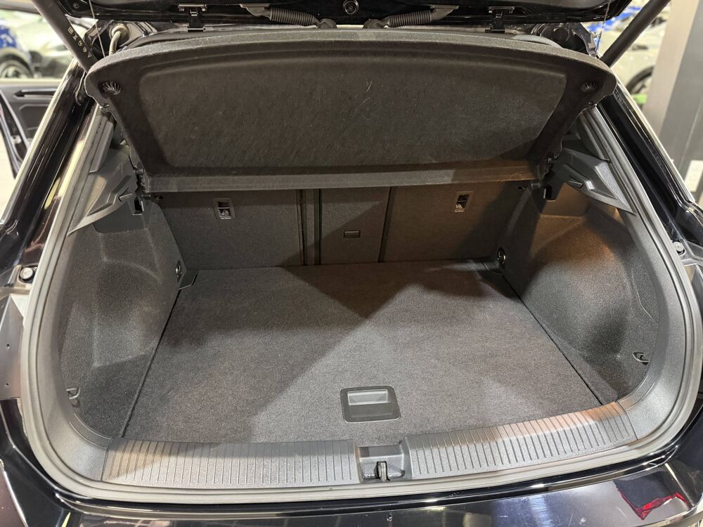 T-ROC R-LINE 1.5 150 CV BVA TVA R&Eacute;CUP&Eacute;RABLE IQLIGHT 2025 occasion 77240 Vert-Saint-Denis
