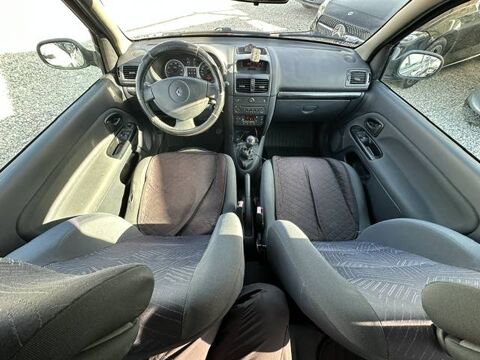 Clio II (B/C65) 1.4 16v 98ch Dynamique 3p 2003 occasion 69800 Saint-Priest