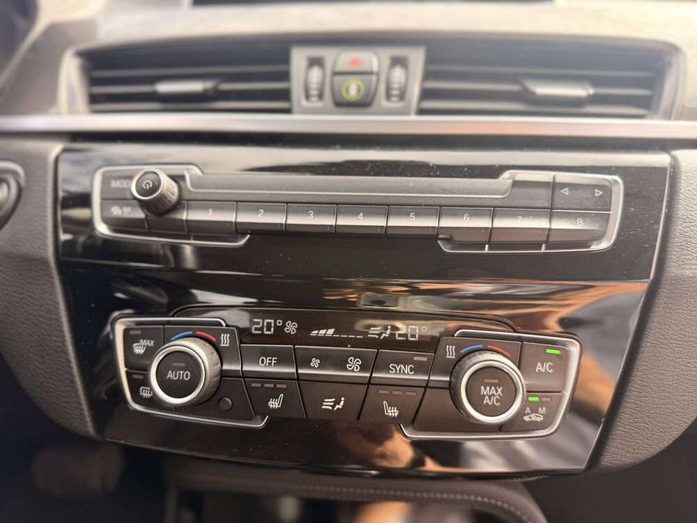 X1 xDrive18dA 150ch xLine 2019 occasion 69800 Saint-Priest