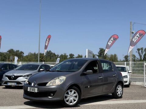 Renault clio III (B/C85) 1.2 100ch Dynamique 5p