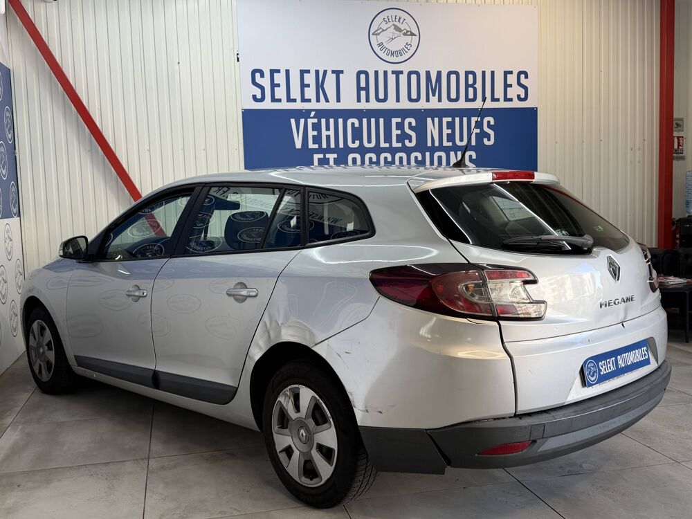 M&eacute;gane III (D95) 1.5 dCi 85ch Dynamique eco&sup2; 2009 occasion 38130 &Eacute;chirolles