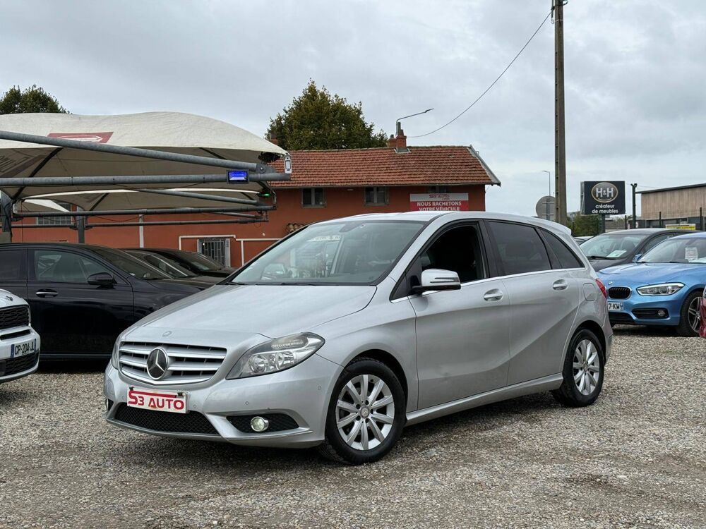 Classe B II (W246) 180 CDI 1.8 Design 7G-DCT 2012 occasion 69800 Saint-Priest