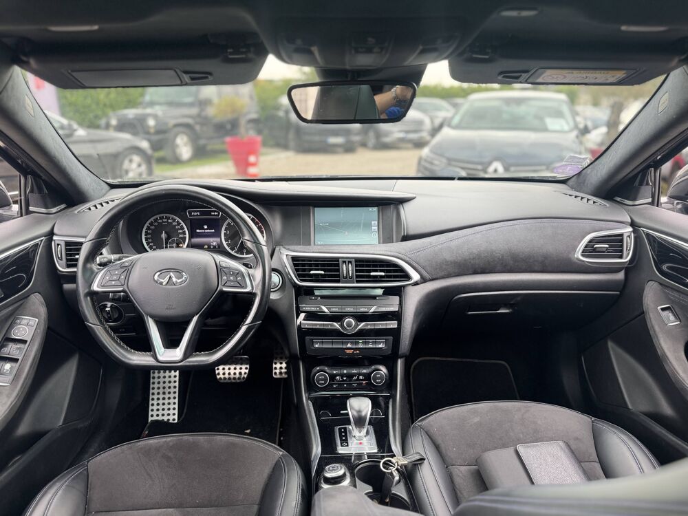 Q30 2.0t 211ch Sport City Black AWD DCT7 2016 occasion 69800 Saint-Priest