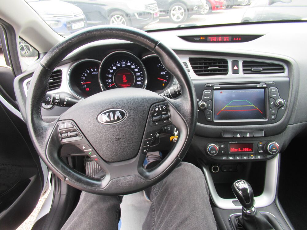 Ceed II 1.6 CRDi 110ch Style 2014 occasion 10410 Saint-Parres-aux-Tertres