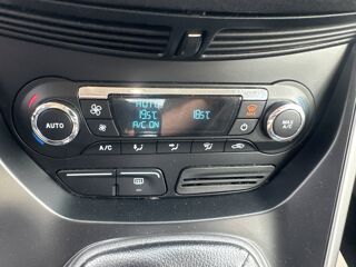 Kuga Ph2. 2.0 TDCI 140 BV6 TREND/ 1&egrave;re Main 2013 occasion 84100 Orange