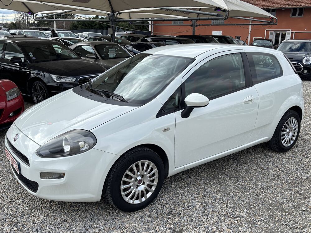 Punto III 1.2 8v 69ch Pop 3p 2012 occasion 69800 Saint-Priest