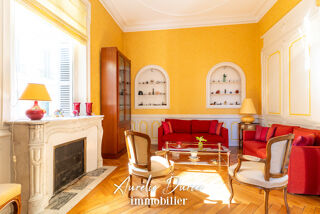  Proprit/chteau  vendre 8 pices 230 m