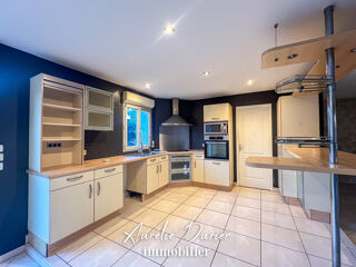  Maison à louer 6 pièces 215 m²