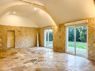  Maison à louer 6 pièces 215 m²