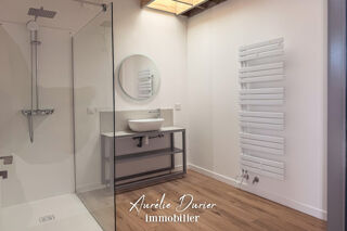  Maison à louer 6 pièces 200 m²
