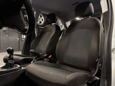 Corsa E 1.4 1398cm3 90cv 2015 occasion 95150 Taverny