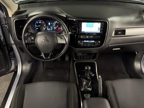 Outlander 2.2 DID150 INVITE 2WD 2017 occasion 95150 Taverny