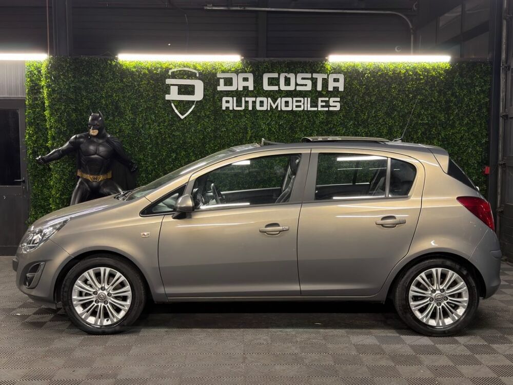 Corsa IV PHASE 2 COSMO 1.4 TURBO TWINPORT 120 TOIT OUVRANT ECRAN G 2012 occasion 95150 Taverny