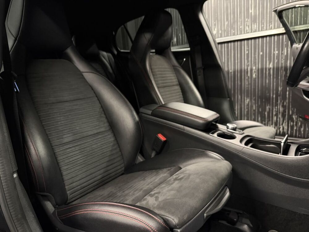 Classe GLA PHASE 2 FASCINATION 180 i 1.6 TURBO 122 Cv BOITE AUTO 7G - G 2019 occasion 95150 Taverny