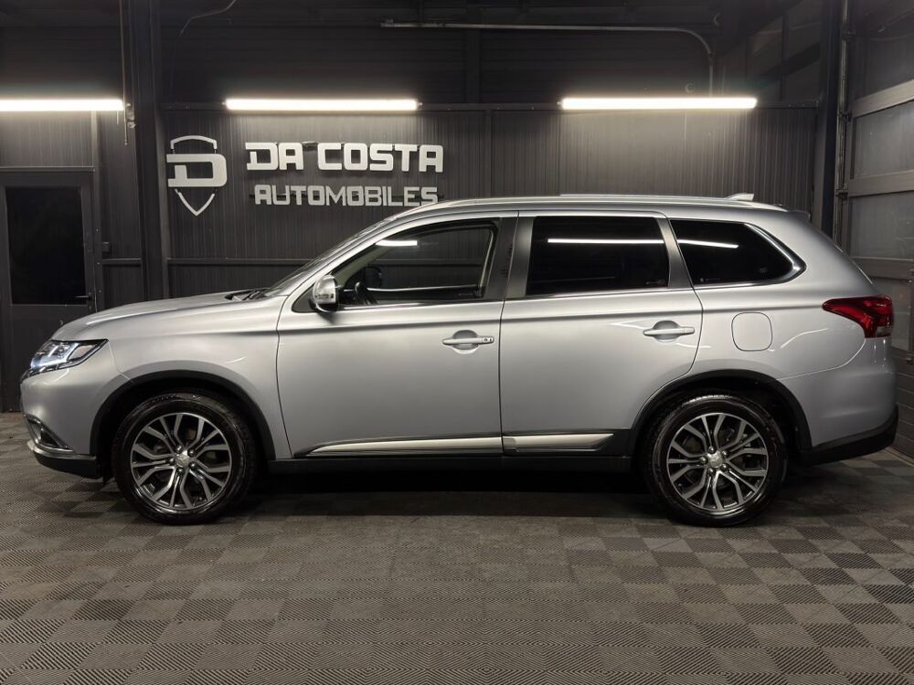 Outlander 2.2 DID150 INVITE 2WD 2017 occasion 95150 Taverny