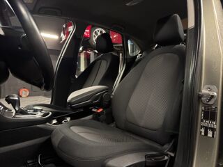 Serie 2 SERIE 218dA 150ch Lounge 2015 occasion 95150 Taverny