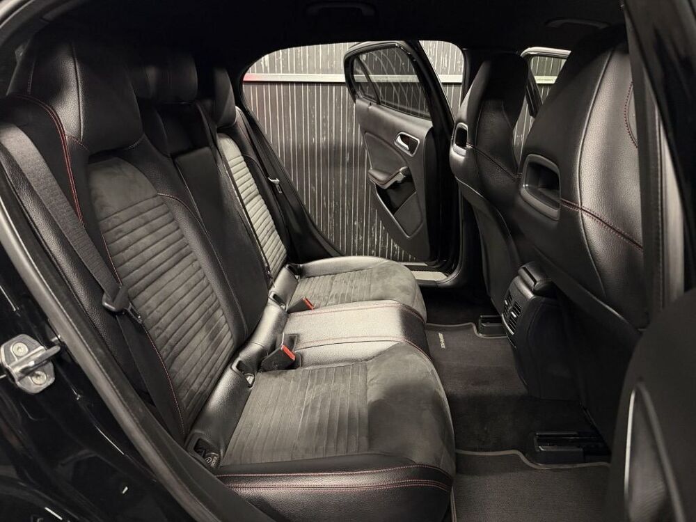 Classe GLA PHASE 2 FASCINATION 180 i 1.6 TURBO 122 Cv BOITE AUTO 7G - G 2019 occasion 95150 Taverny